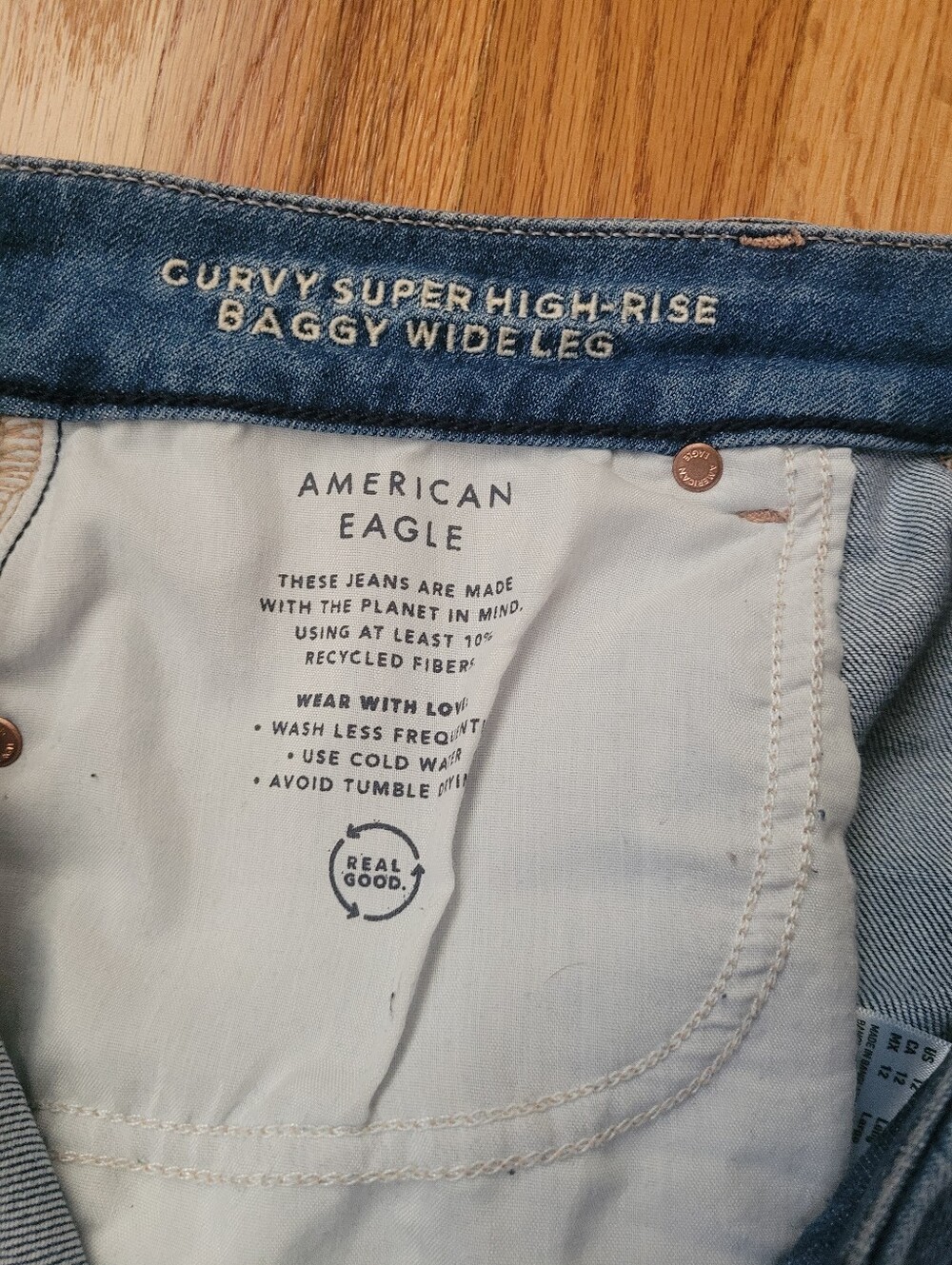 American Eagle Curvy Super High Rise Jeans - Picture 5 of 5